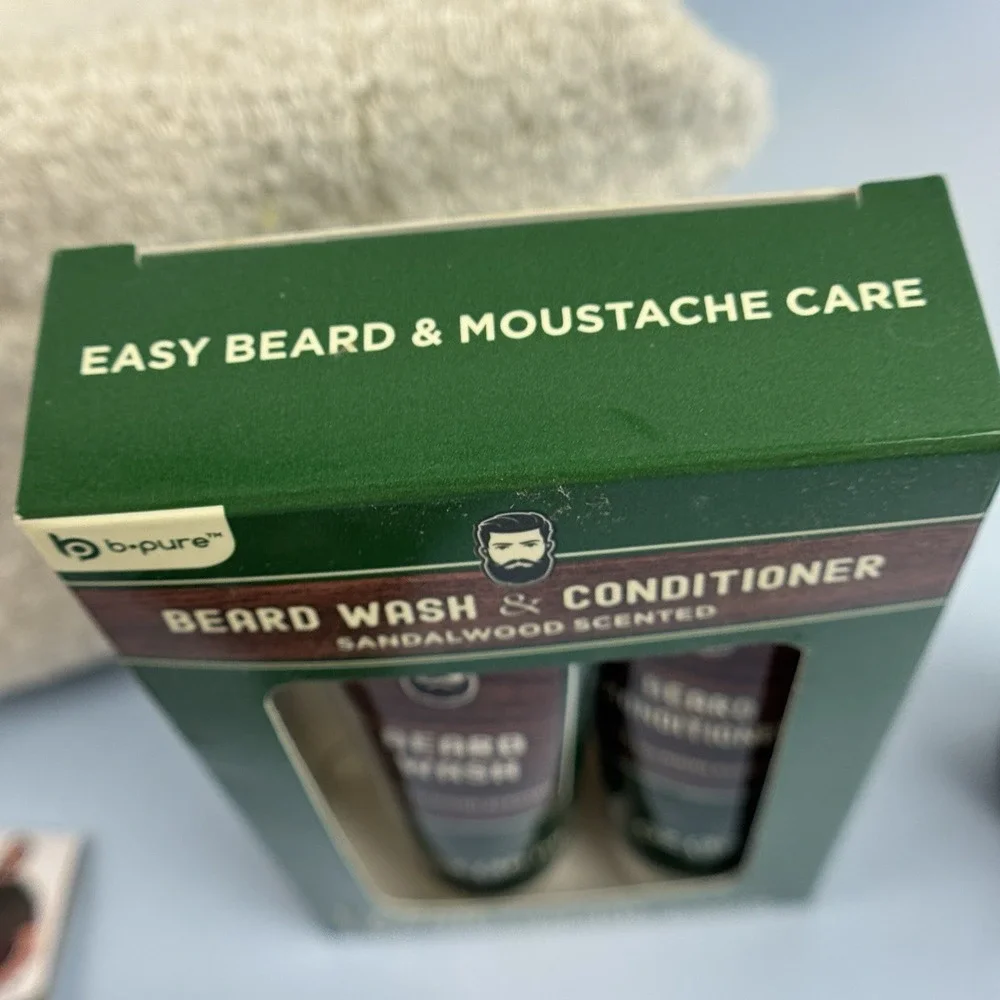 Beard Care Set with Wash Conditioner Oil Beard Trimming Cape Comb Lot of 5 New